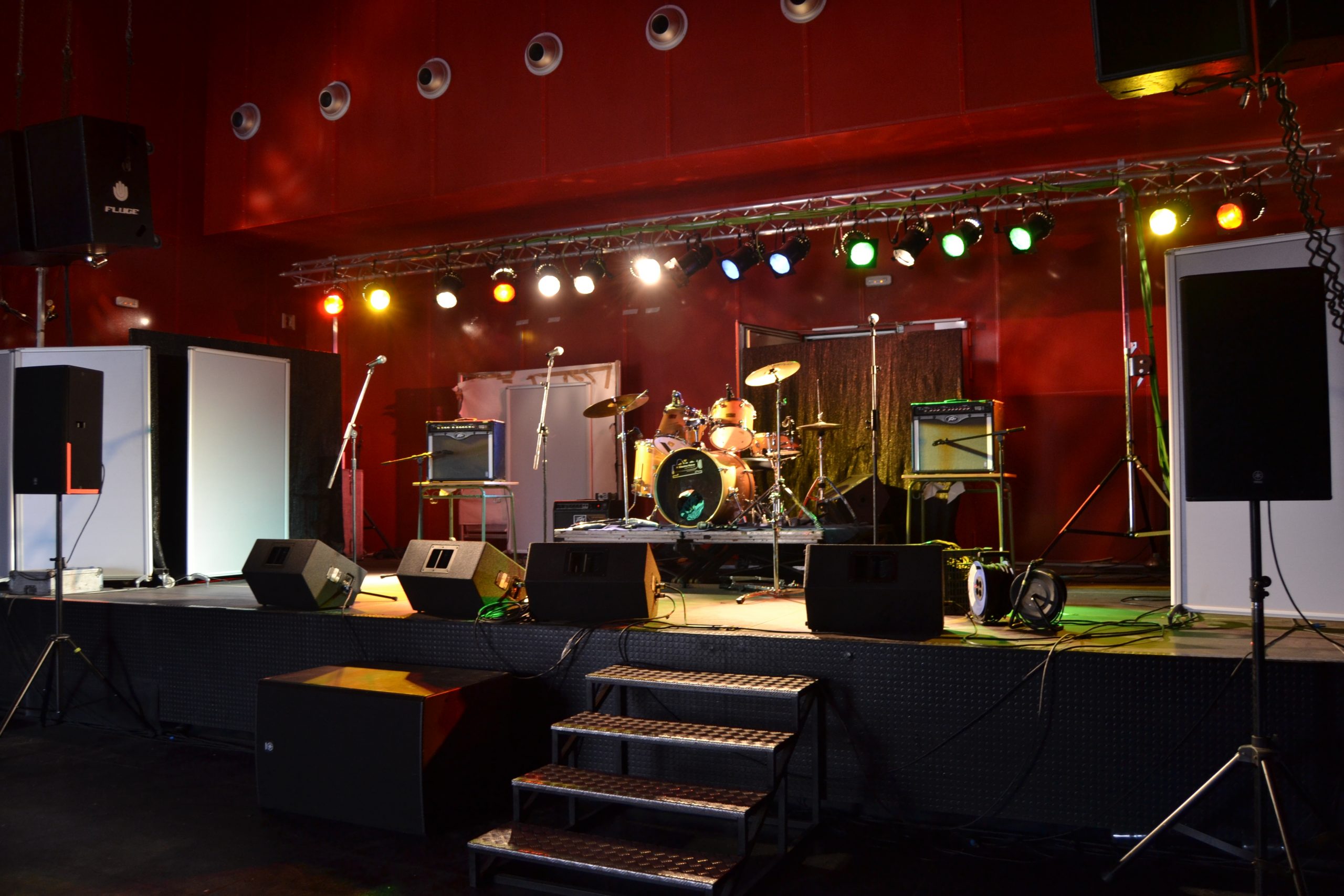JUV_escenario c+g_RMayoral